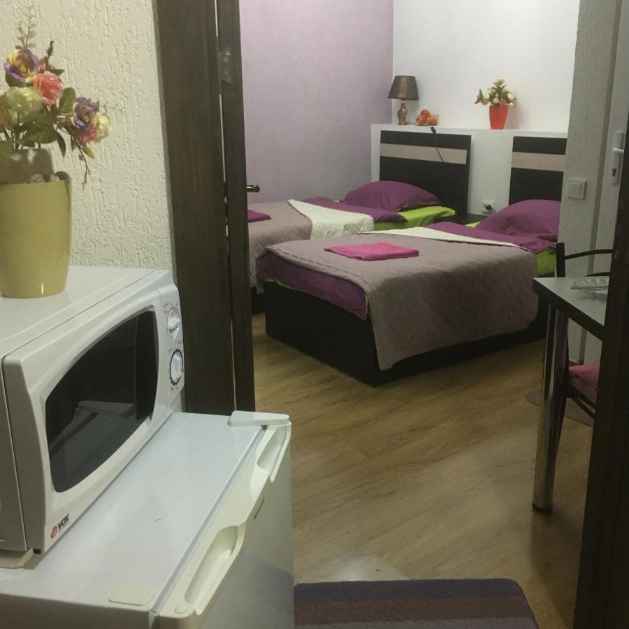 Guest House Madonna Tbilisi ภายนอก รูปภาพ
